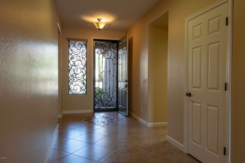 2207 W Crimson Ter, Phoenix, AZ 85085
