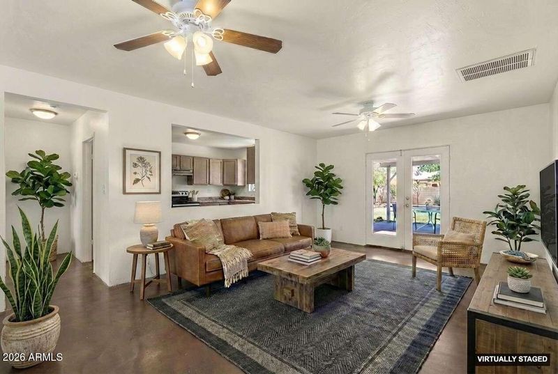2208 E Earll Dr, Phoenix, AZ 85016