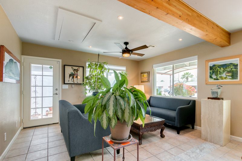 2208 E Glenrosa Ave, Phoenix, AZ 85016