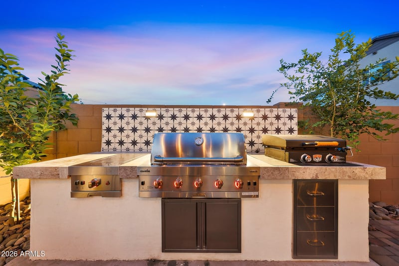 2208 Palmdale Ln, Gilbert, AZ 85298