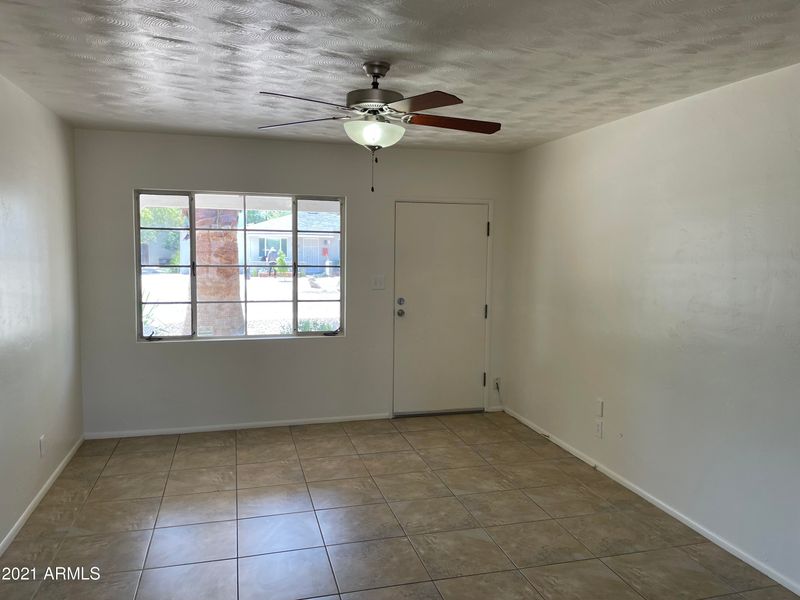 2208 E Sells Dr, Phoenix, AZ 85016