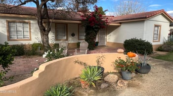 2208 Earll Dr, Phoenix, AZ 85016