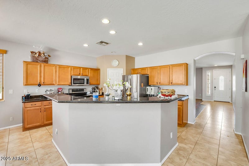 22087 Lakeside Dr, Maricopa, AZ 85138