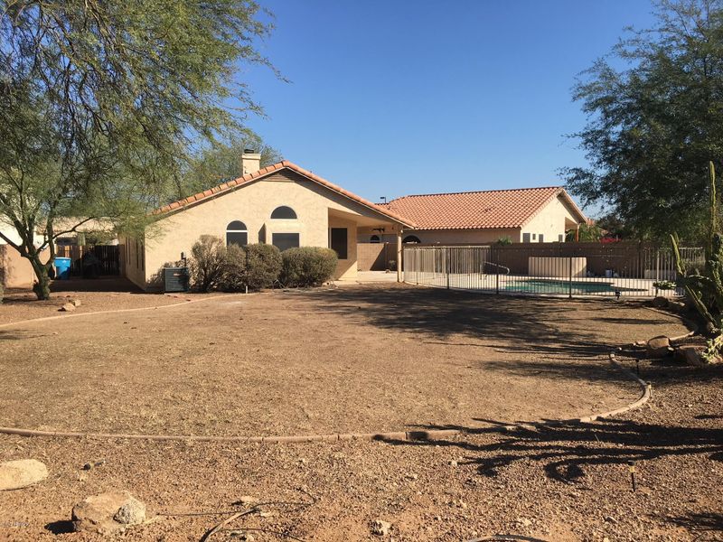 2209 E Foothill Dr, Phoenix, AZ 85024