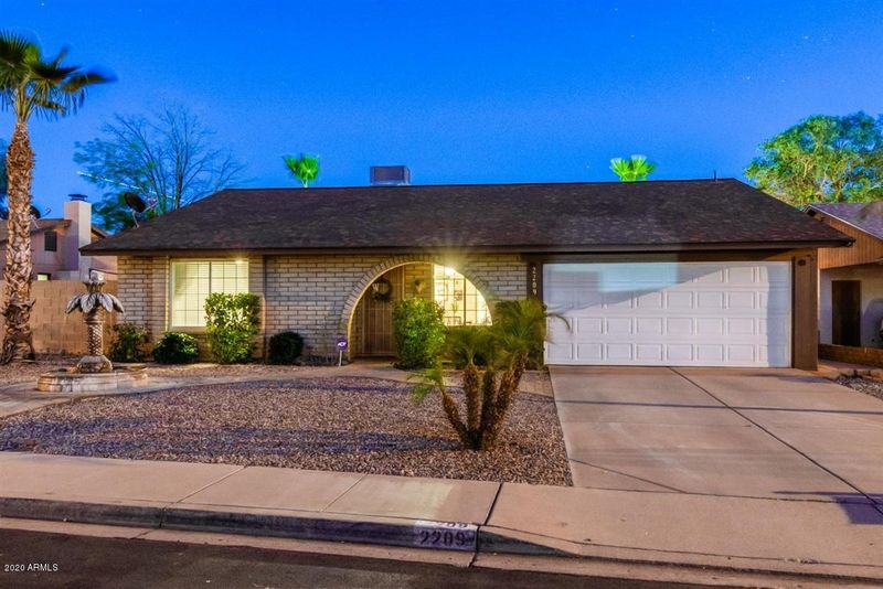 2209 E Holmes Ave, Mesa, AZ 85204