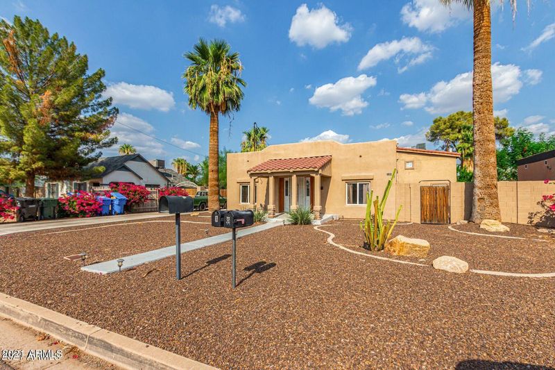 2209 N 25th Pl, Phoenix, AZ 85008