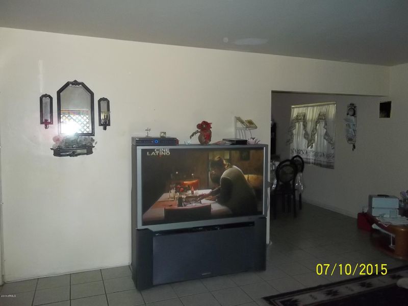 2209 N 29th St, Phoenix, AZ 85008