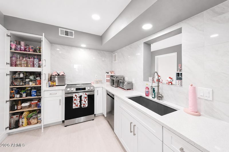 2209 Recker Rd, Mesa, AZ 85215