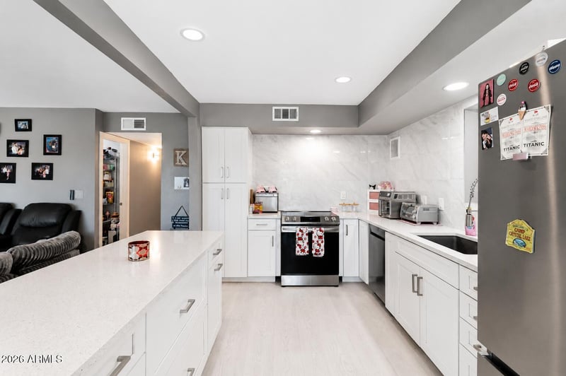 2209 Recker Rd, Mesa, AZ 85215