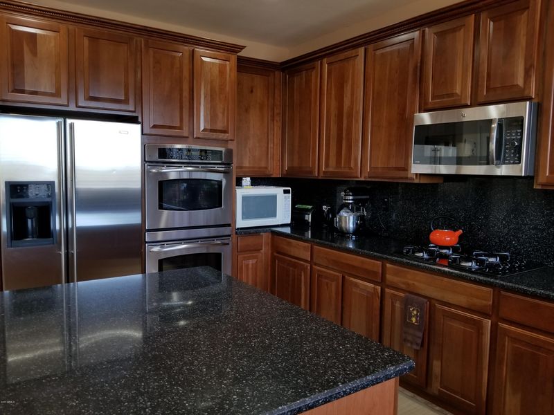 2209 W Apache Rain Rd, Phoenix, AZ 85085