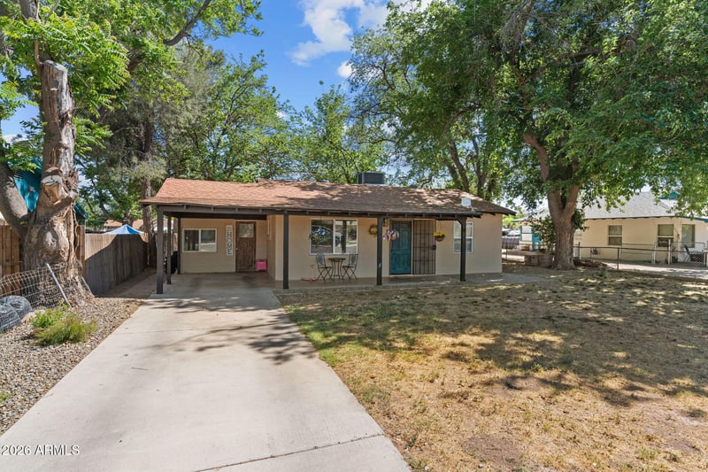 221 E Cavaness Ave, Wickenburg, AZ 85390