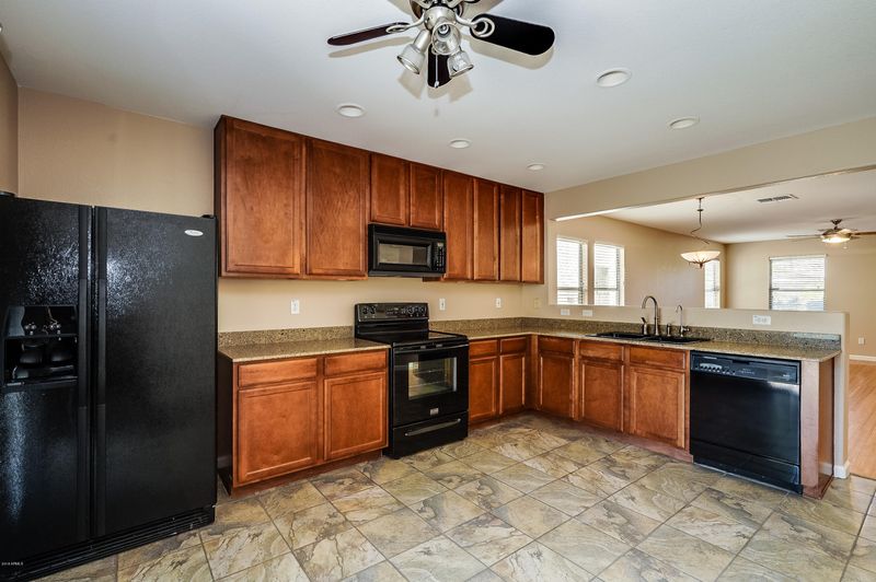 221 E Gwen St, Phoenix, AZ 85042