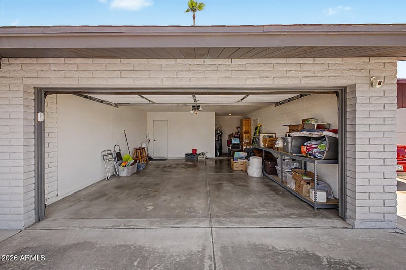 221 E Helena Dr, Phoenix, AZ 85022