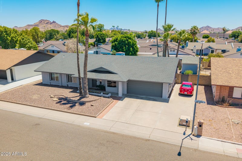 221 E Helena Dr, Phoenix, AZ 85022