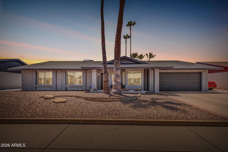 221 E Helena Dr, Phoenix, AZ 85022