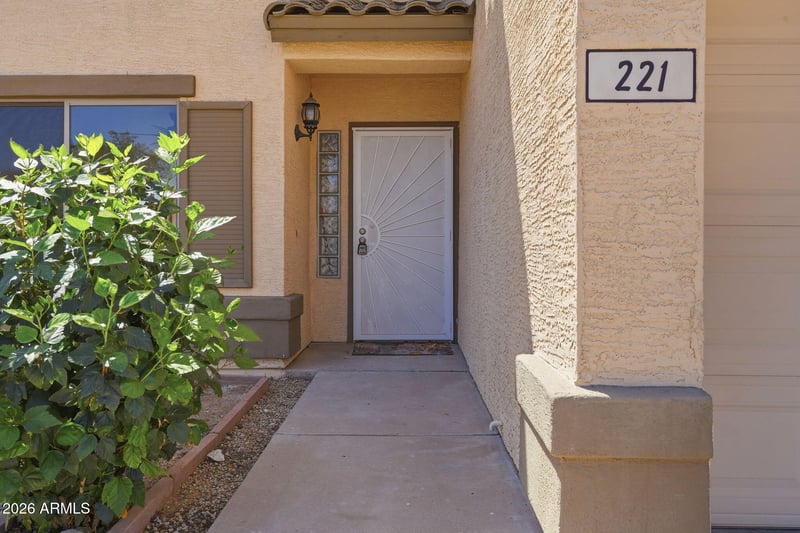 221 Inglewood St, Mesa, AZ 85201