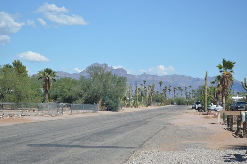 221 N Mountain Rd, Apache Junction, AZ 85120