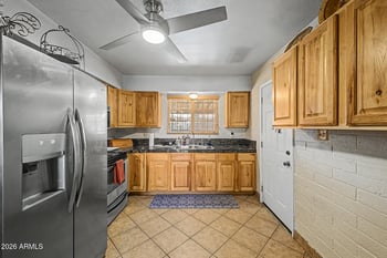 221 Winston Dr, Phoenix, AZ 85041