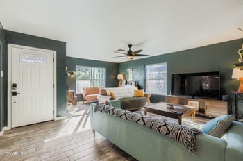 2210 Cambridge Ave, Phoenix, AZ 85006