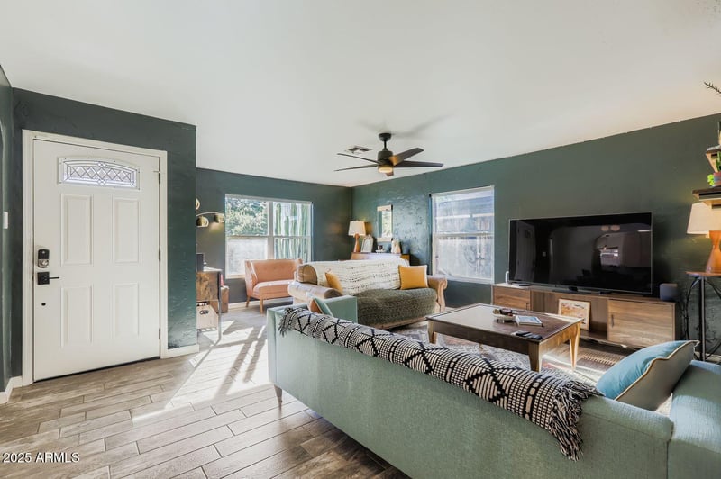 2210 Cambridge Ave, Phoenix, AZ 85006