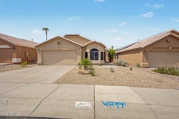 2210 Menadota Dr, Phoenix, AZ 85024