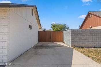 2210 Edgewood Ave, Mesa, AZ 85204