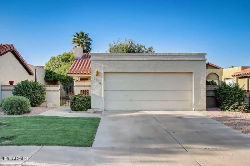 2210 Forge Ave, Mesa, AZ 85204