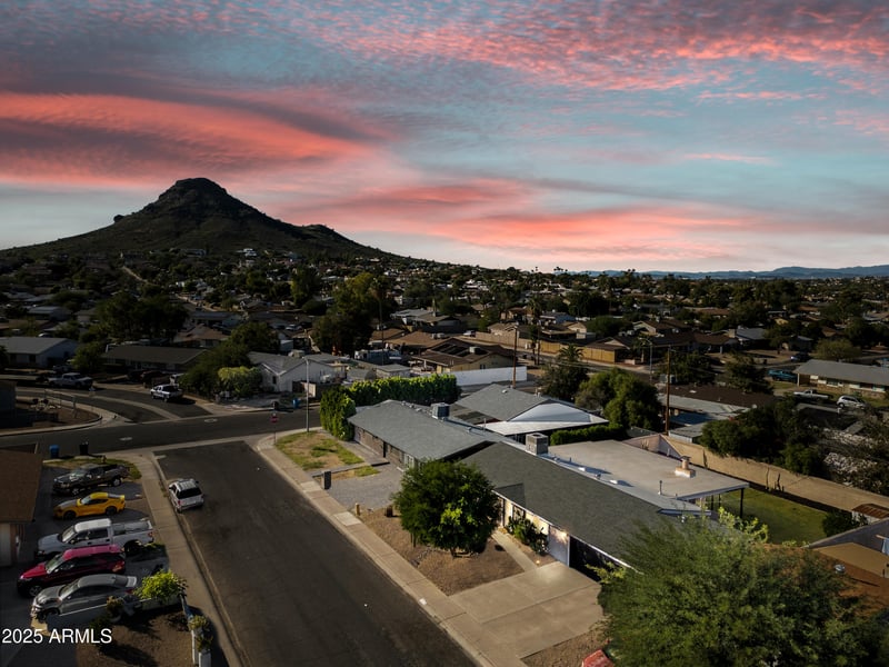 2210 Vista Dr, Phoenix, AZ 85022