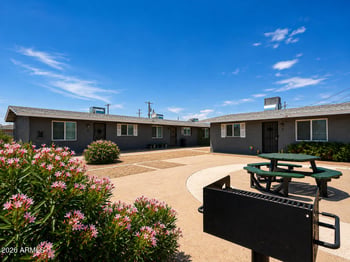 2210 Devonshire Ave, Phoenix, AZ 85015