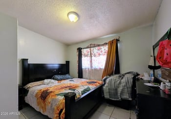 2210 Heatherbrae Dr, Phoenix, AZ 85015