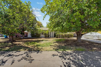 2210 W Meadow Dr, Phoenix, AZ 85023
