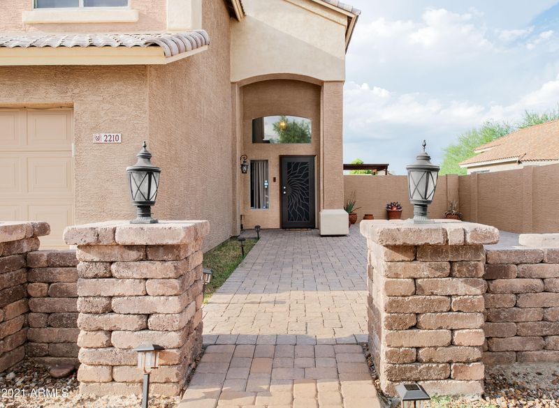 2210 W Saint Catherine Ave, Phoenix, AZ 85041
