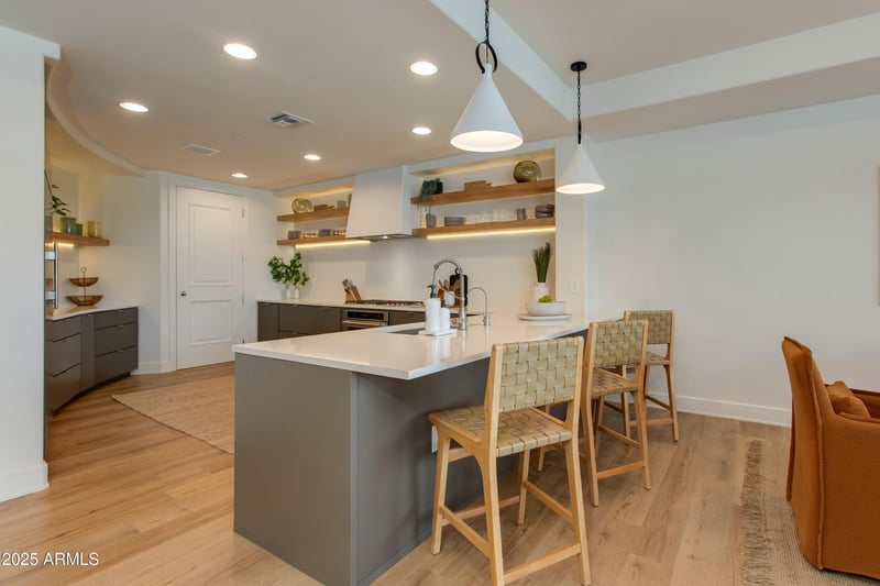 2211 Camelback Rd #402, Phoenix, AZ 85016