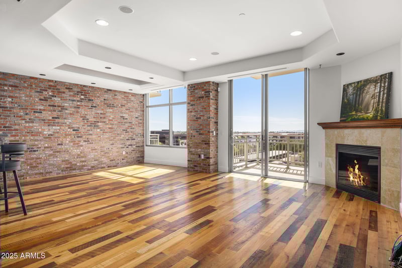 2211 Camelback Rd #607, Phoenix, AZ 85016