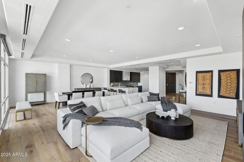 2211 E Camelback Rd #601, Phoenix, AZ 85016