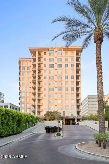 2211 Camelback Rd #902, Phoenix, AZ 85016
