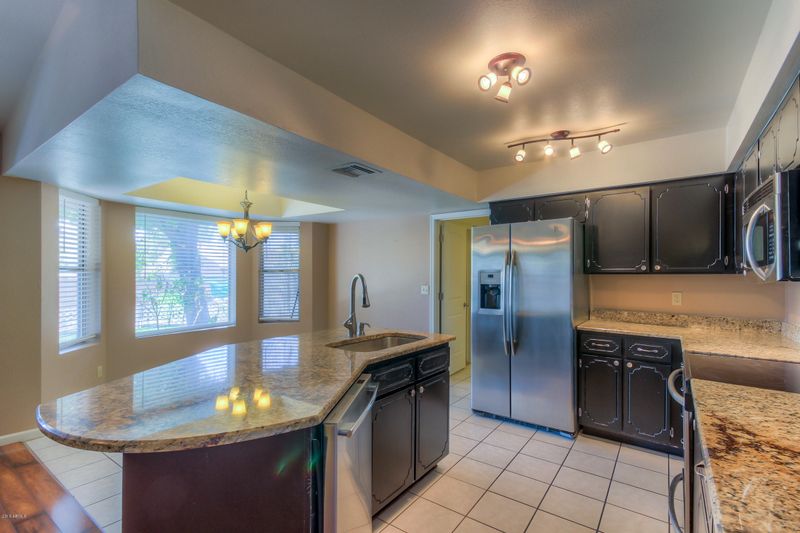 2211 E Dolphin Ave, Mesa, AZ 85204