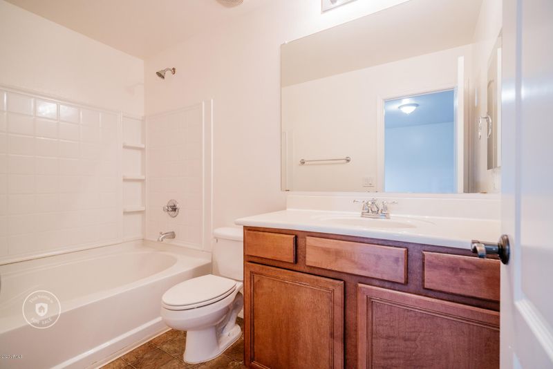 2211 E Fraktur Rd, Phoenix, AZ 85040