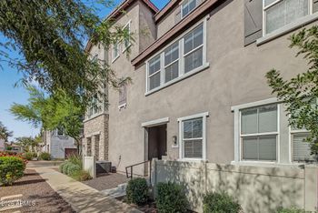 2211 E Hidalgo Ave, Phoenix, AZ 85040