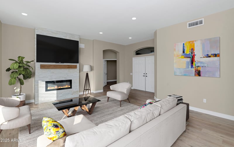 22110 Lobo Ln, Sun City West, AZ 85375