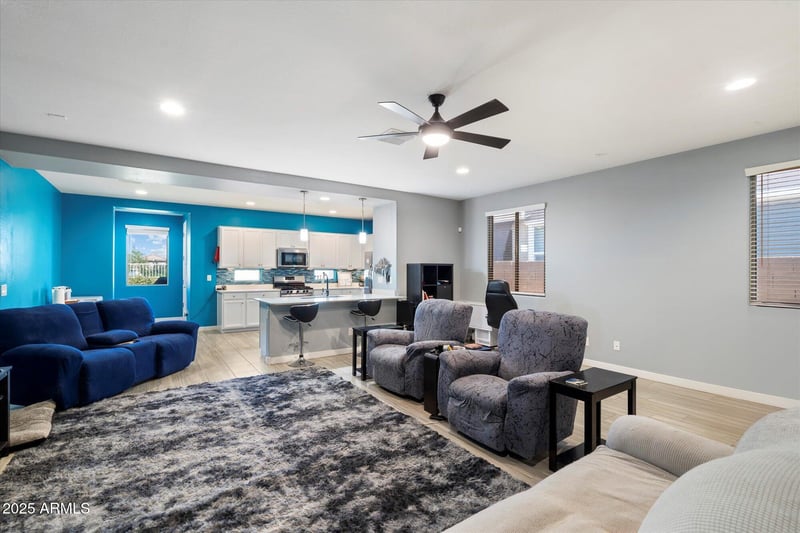 2212 Dunbar Dr, Phoenix, AZ 85041