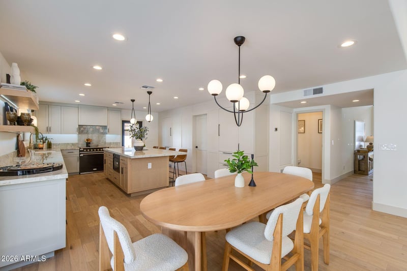 2212 E Cinnabar Ave, Phoenix, AZ 85028