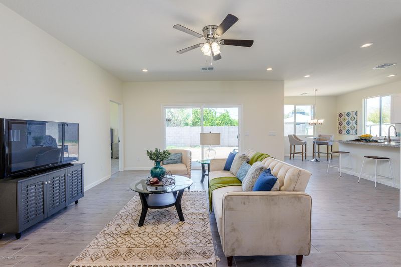2212 N 30th Ave, Phoenix, AZ 85009