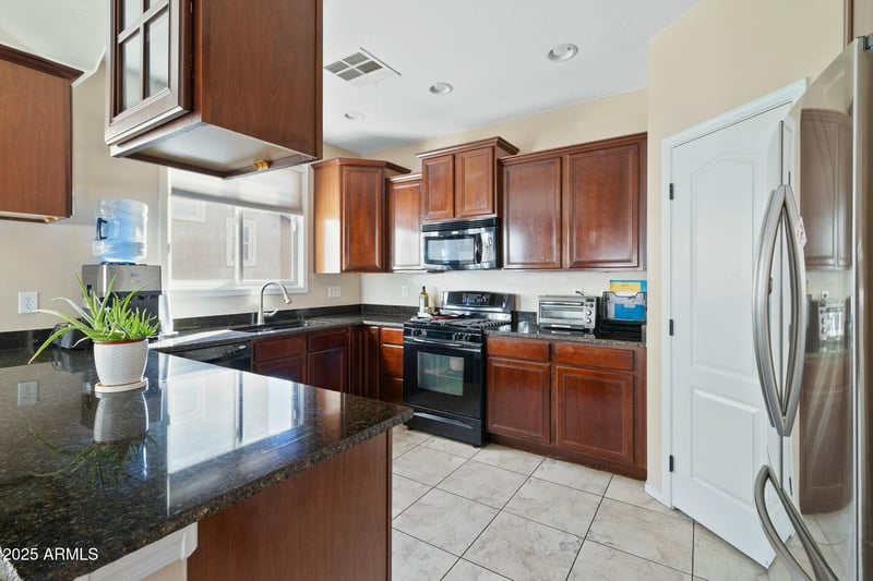 2212 Sunland Ave, Phoenix, AZ 85040