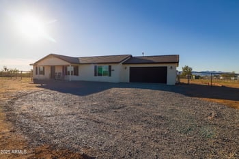 22125 Laura St, Wittmann, AZ 85361