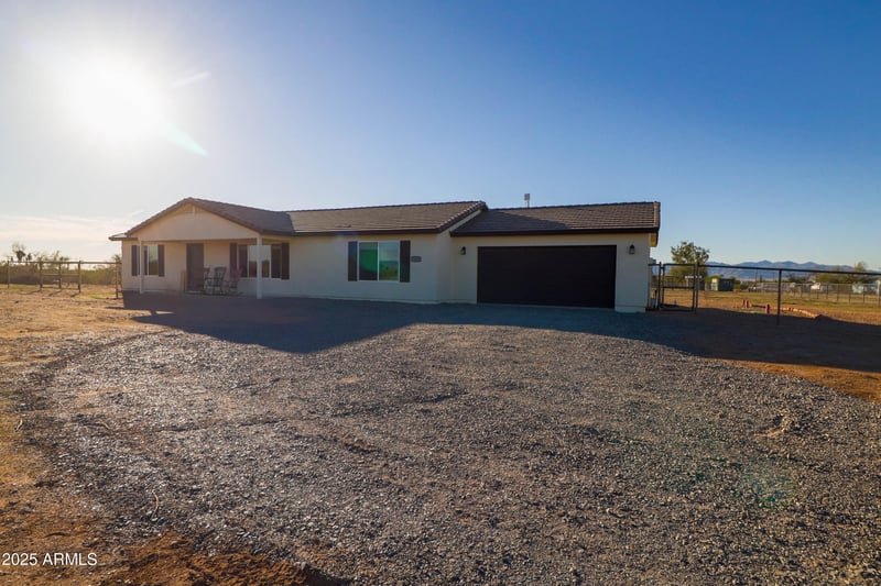 22125 Laura St, Wittmann, AZ 85361