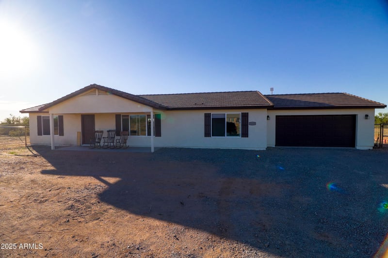 22125 Laura St, Wittmann, AZ 85361