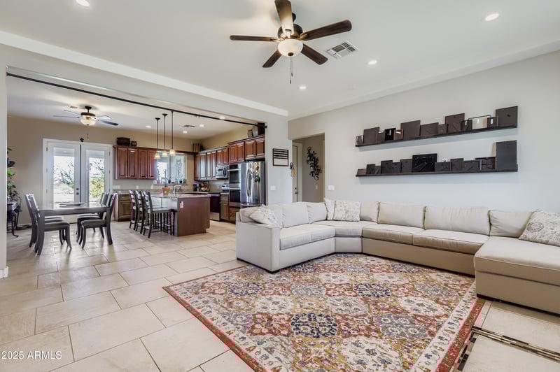 22136 Gambit Trl, Wittmann, AZ 85361