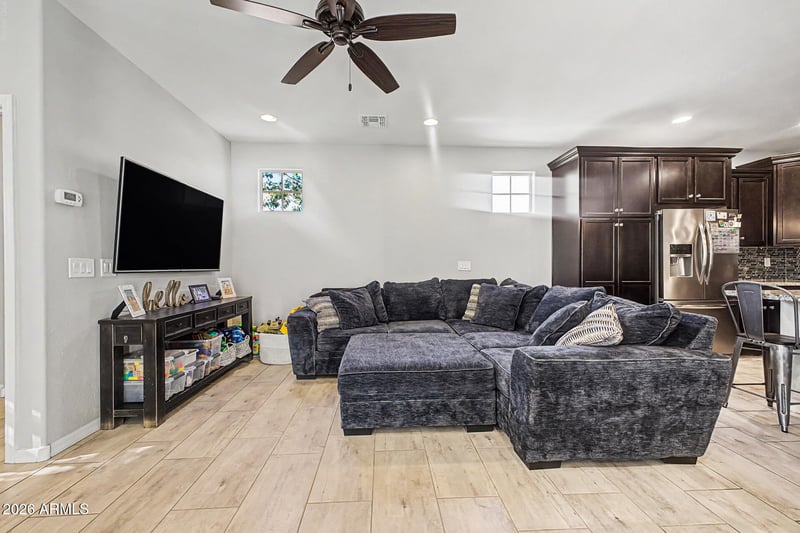 2214 S Annie Ln, Gilbert, AZ 85295