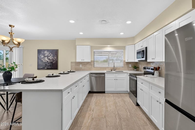 2214 Cottonwood Dr, Tempe, AZ 85282